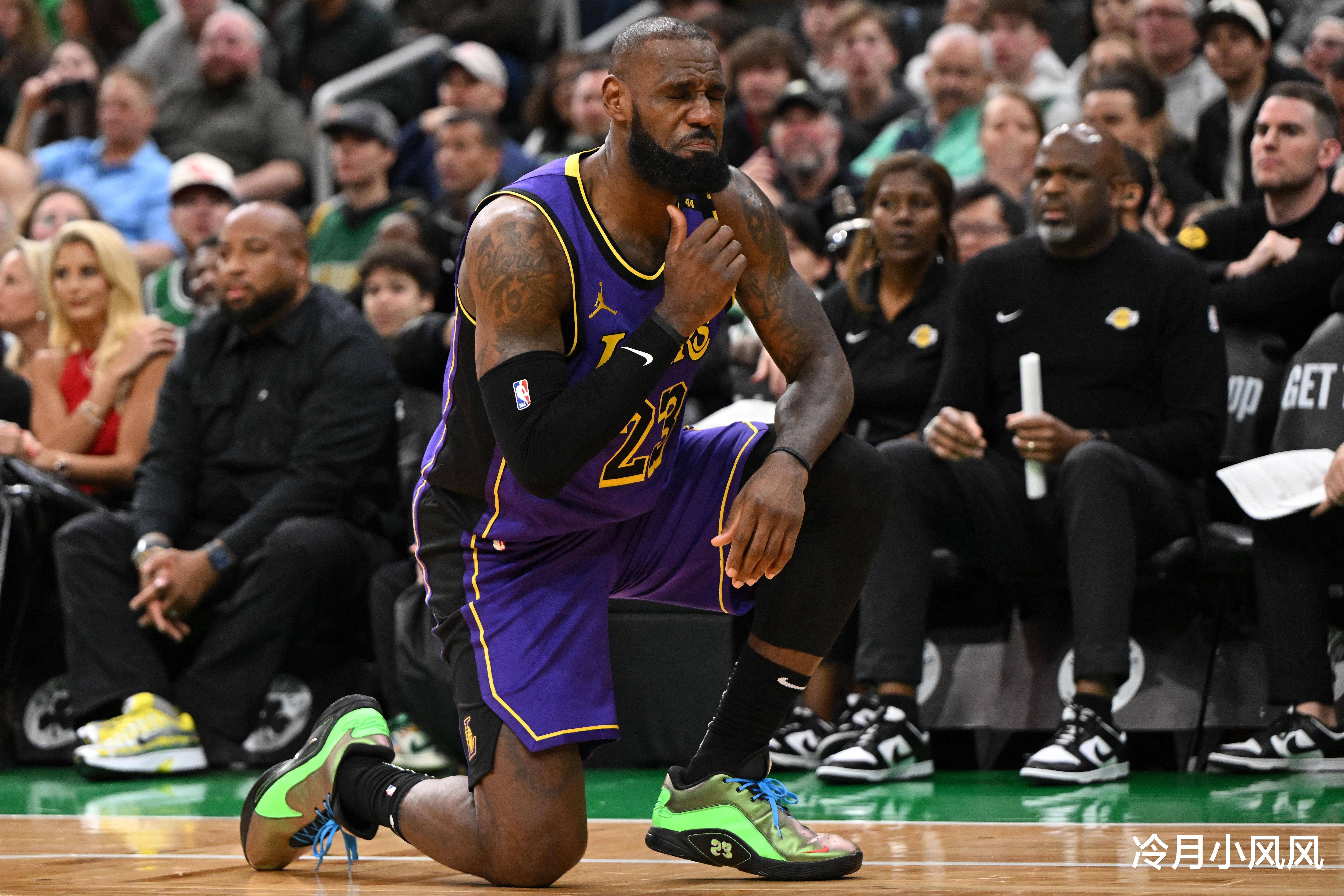 爱游戏体育-东契奇在篮网比赛中出色发挥，大比分获胜引发热议！-爱游戏体育