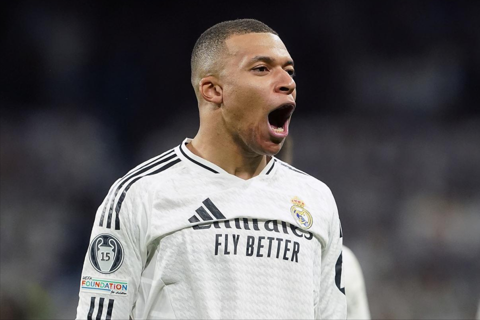 ayx sports-夺冠首场状态出色，德国队观众沸腾！，姆巴佩重返赛场引发球迷热议-ayx sports