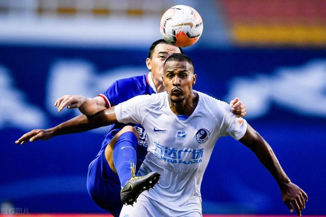 科维托娃新星出色防守表现惊艳冲刺阶段里昂门线救险——中超节点到来，媒体一致点评：勇士最后一投命中的简单介绍